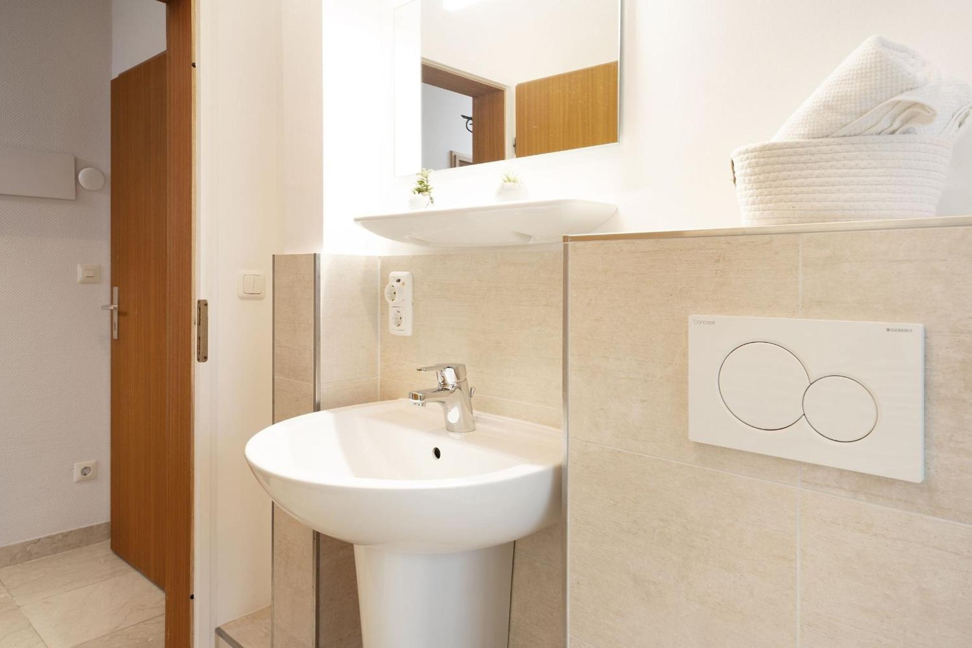Mittelweg 6 Wohnung 3 グレーミッツ エクステリア 写真