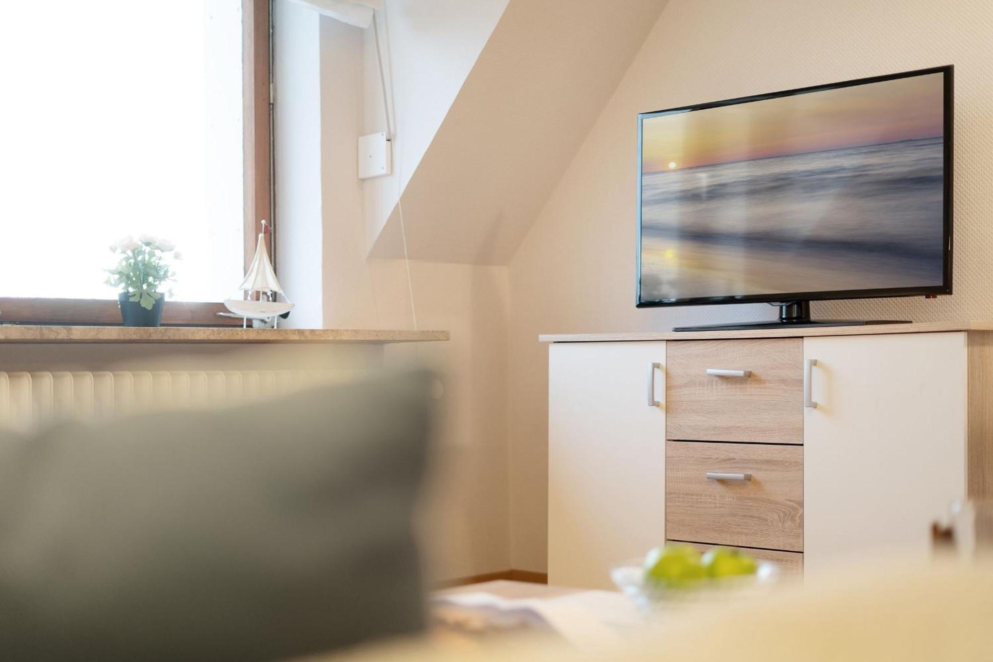 Mittelweg 6 Wohnung 3 グレーミッツ エクステリア 写真